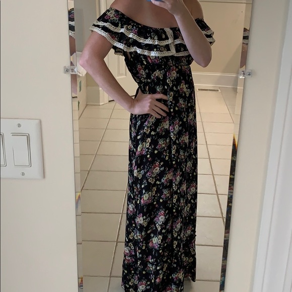 Toi et Moi Dresses & Skirts - Off the shoulder ruffle maxi dress